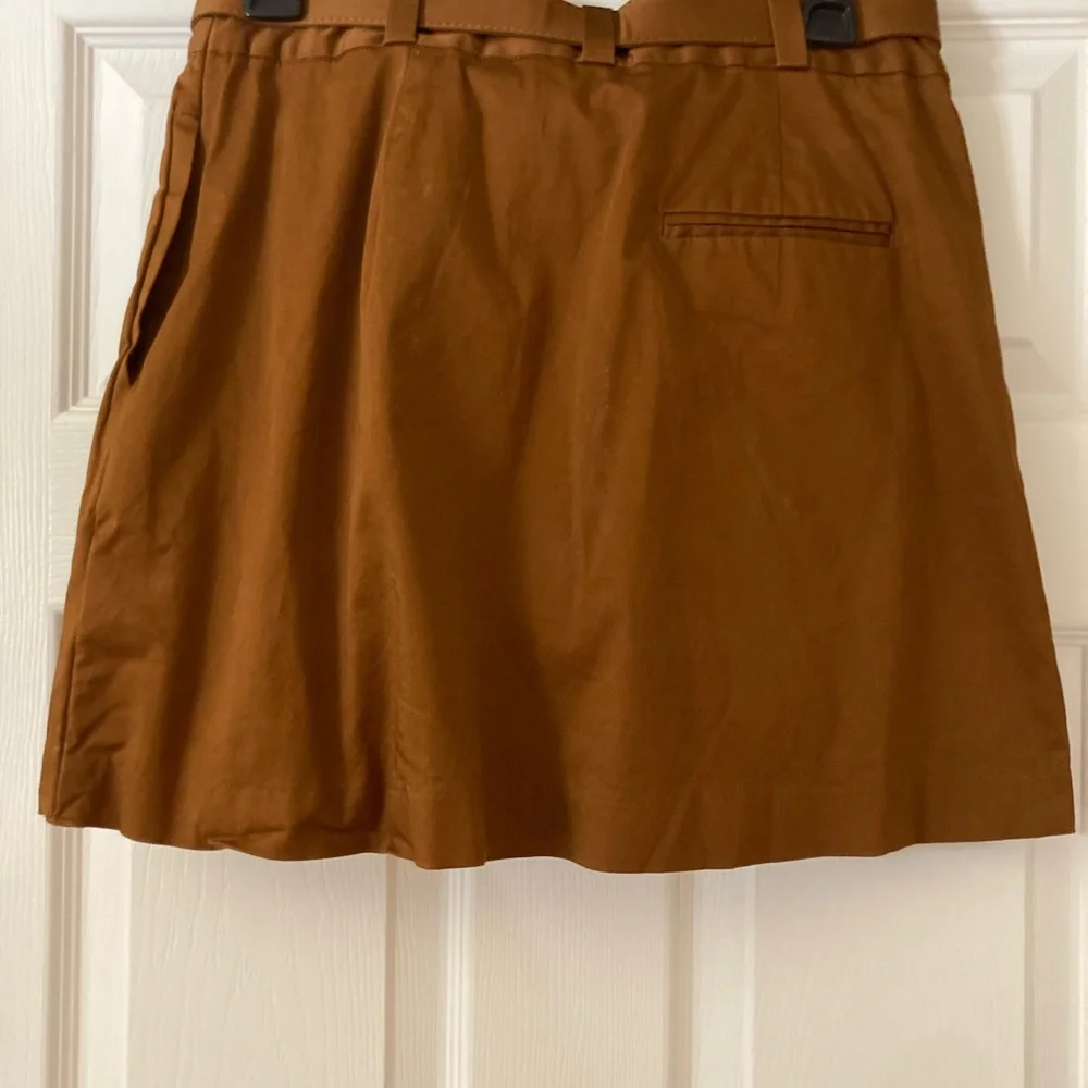 Banana Republic BRx HARBISON | Mini Skirt Gold Buckle Brown | Size 6 - Picture 4 of 5